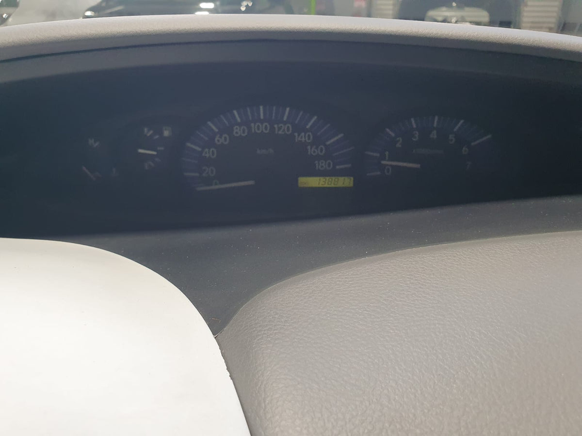 2001 Toyota Estima MCR30-0036872 Welcab – Silver | 138,817km