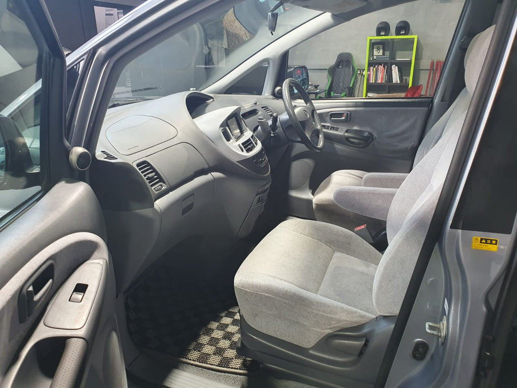 2001 Toyota Estima MCR30-0036872 Welcab – Silver | 138,817km