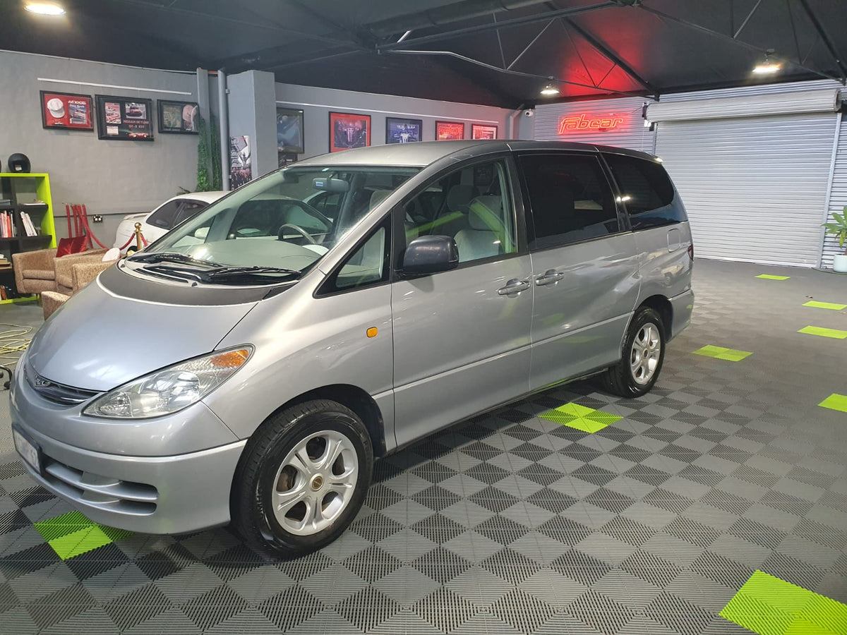 2001 Toyota Estima MCR30-0036872 Welcab – Silver | 138,817km