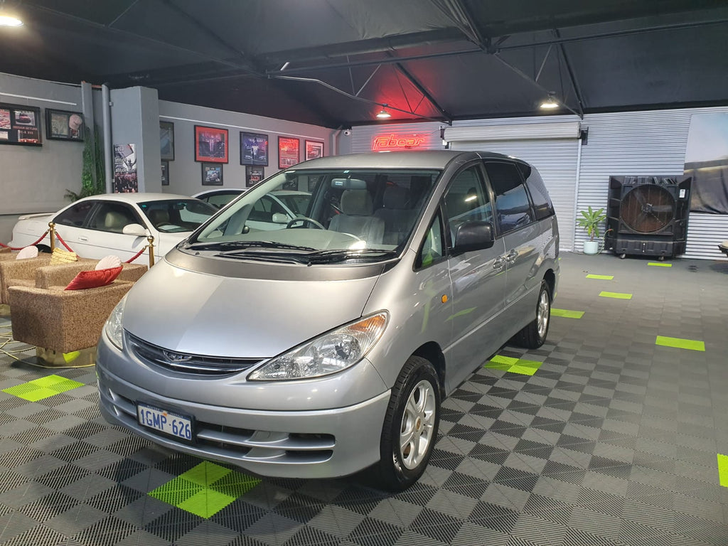 2001 Toyota Estima MCR30-0036872 Welcab – Silver | 138,817km