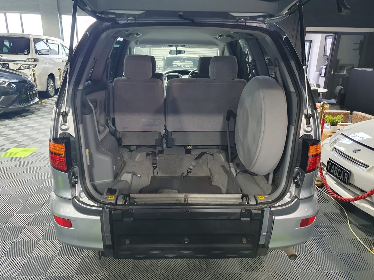 2001 Toyota Estima MCR30-0036872 Welcab – Silver | 138,817km