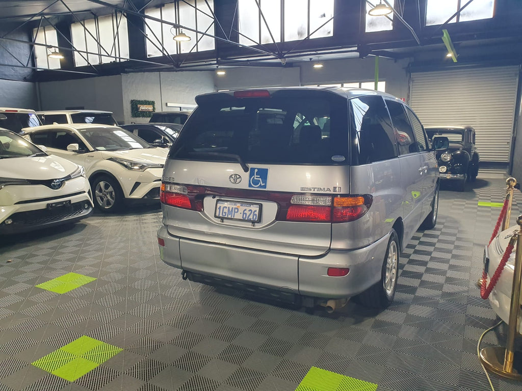 2001 Toyota Estima MCR30-0036872 Welcab – Silver | 138,817km