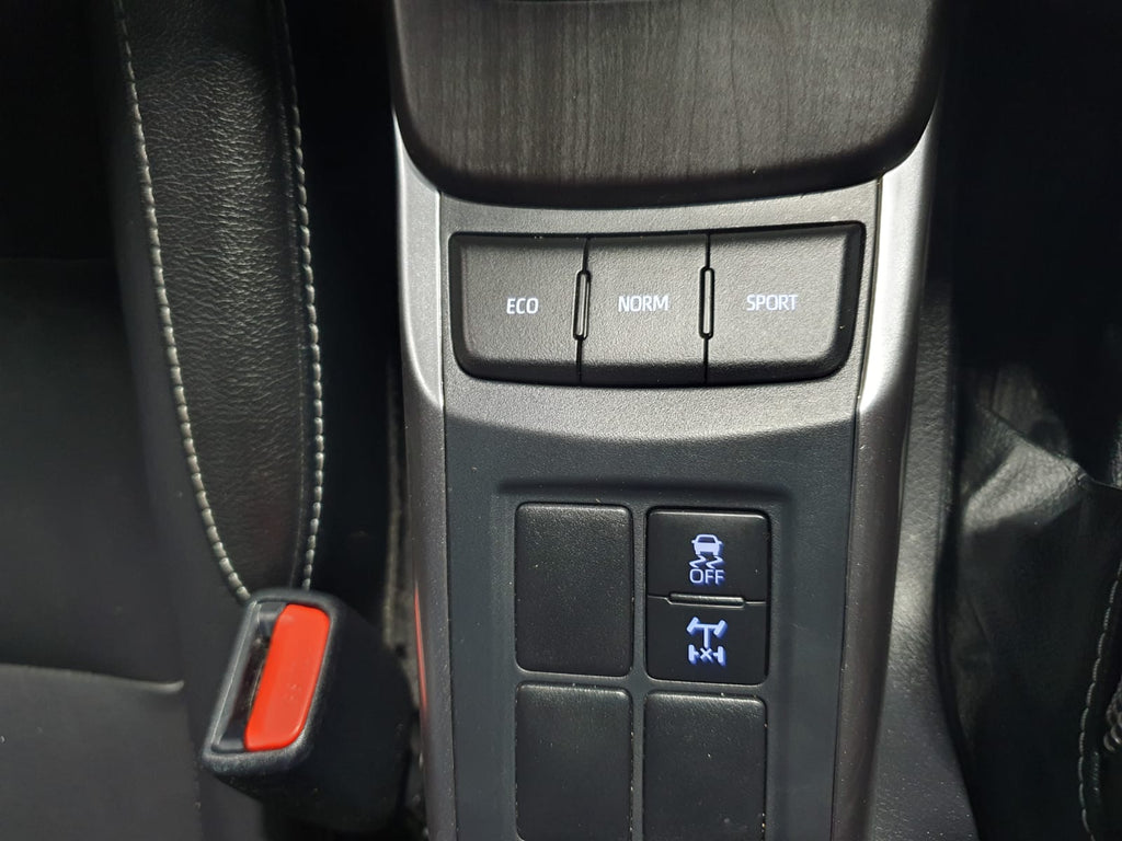 2021 Toyota Fortuner Crusade Wagon in Pearl with 74808 Km