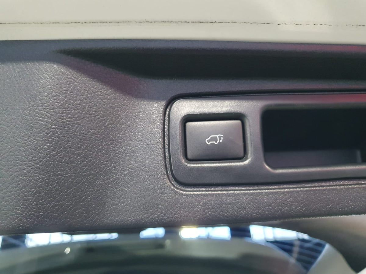 2021 Toyota Fortuner Crusade Wagon in Pearl with 74808 Km