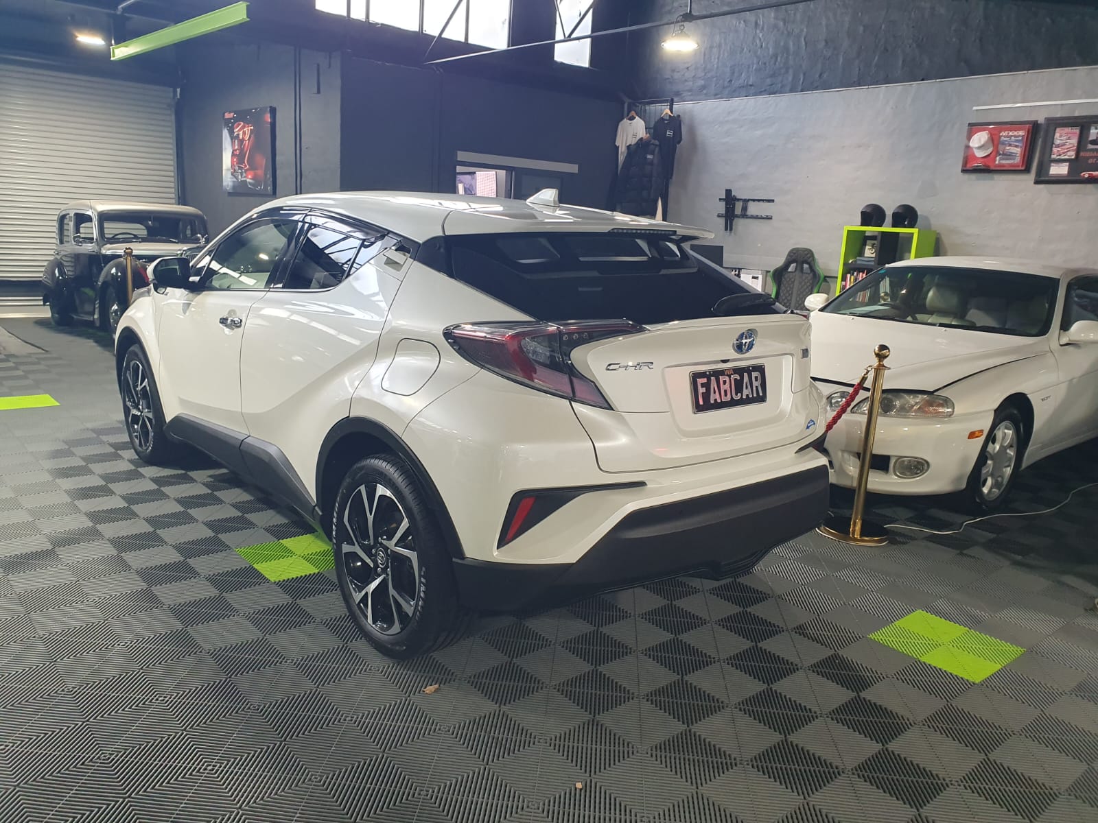 2018 Toyota C-HR Hybrid ZYX10-2124577 - SOLD - More Vehicles Available