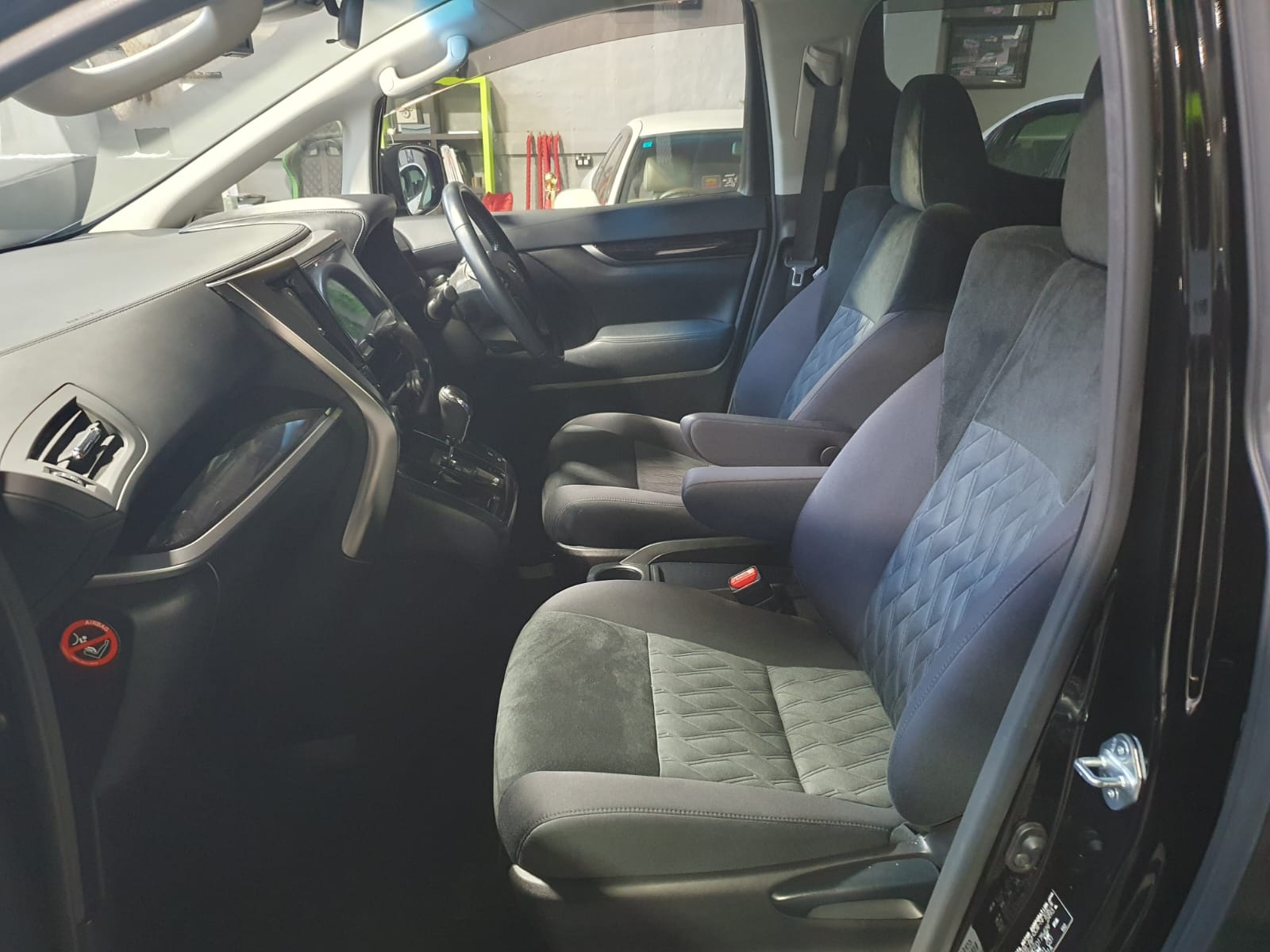 2018 Toyota Vellfire AGH30-0175429 W/Assisted Side Chair - Available Now