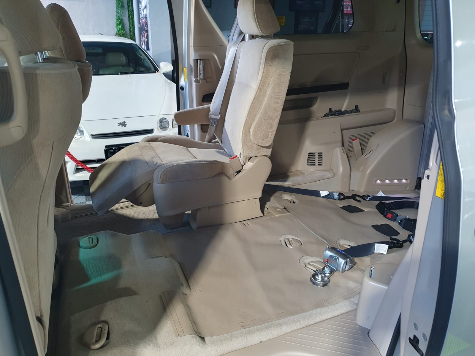 2014 Toyota Alphard Welcab Disability Vehicle GGH20-8096117 - Now Available