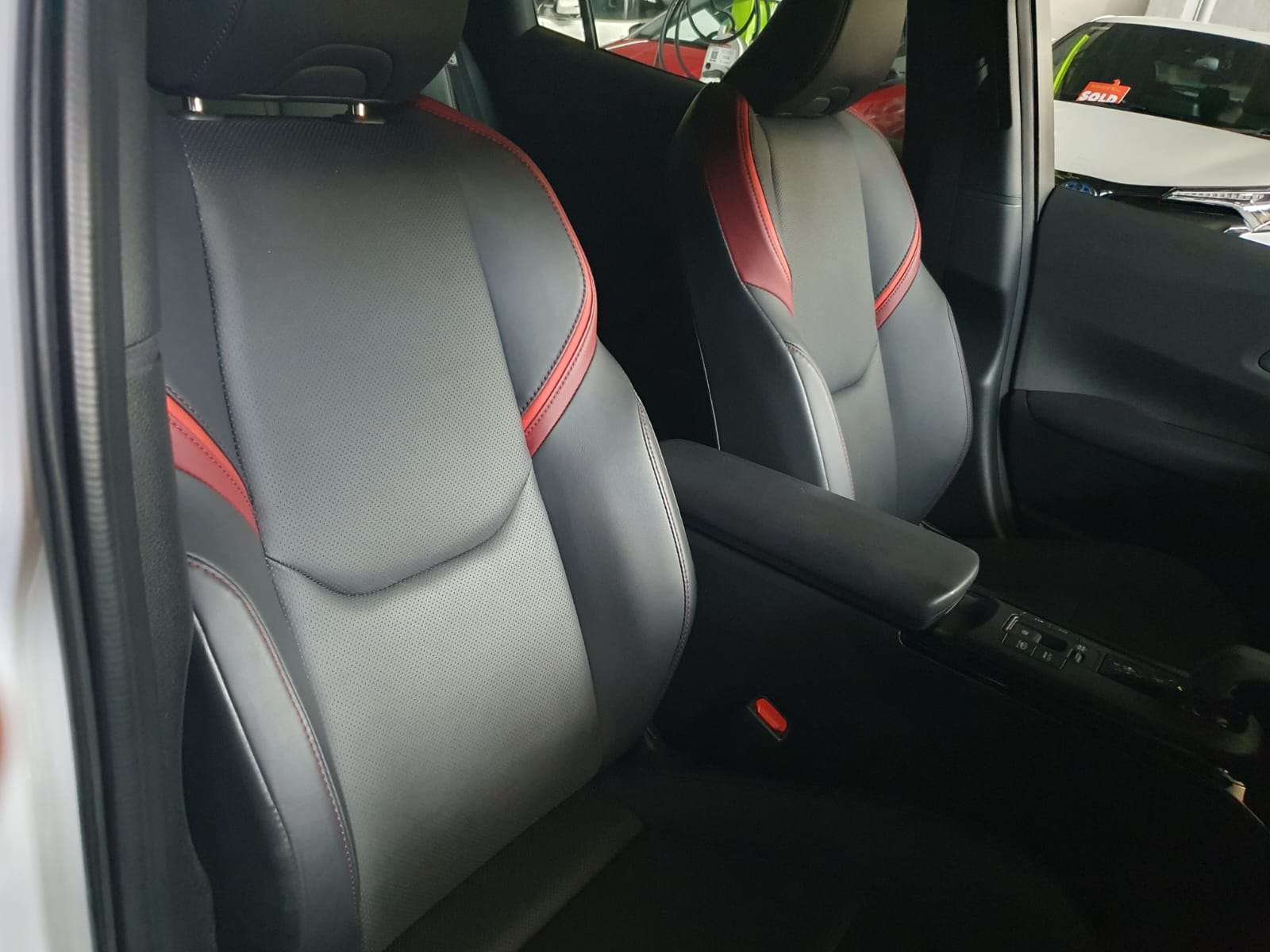 2023 Toyota Prius PHEV MXWH61 17500 Km - Just Arrived