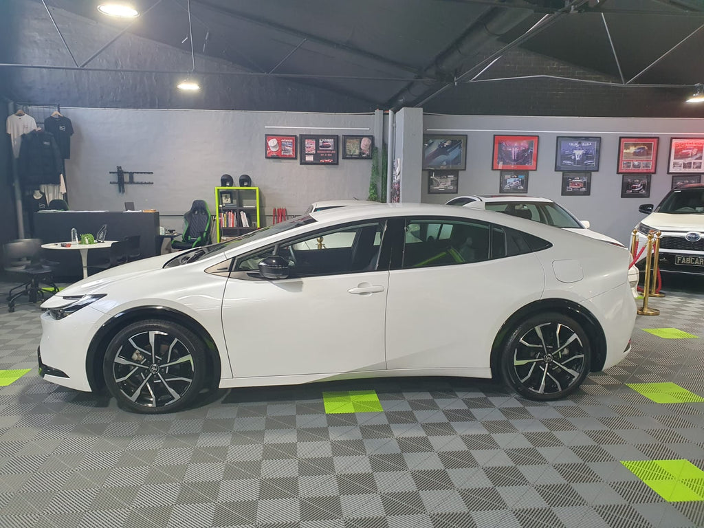 2023 Toyota Prius PHEV MXWH61 17500 Km - Just Arrived