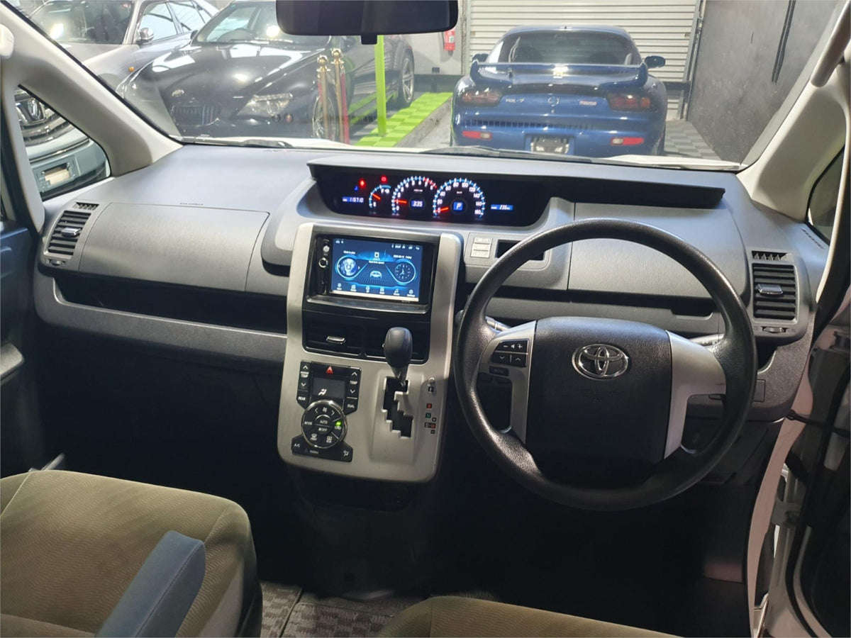 2013 Toyota Voxy Welcab ZRR70-0552884 - Available Now