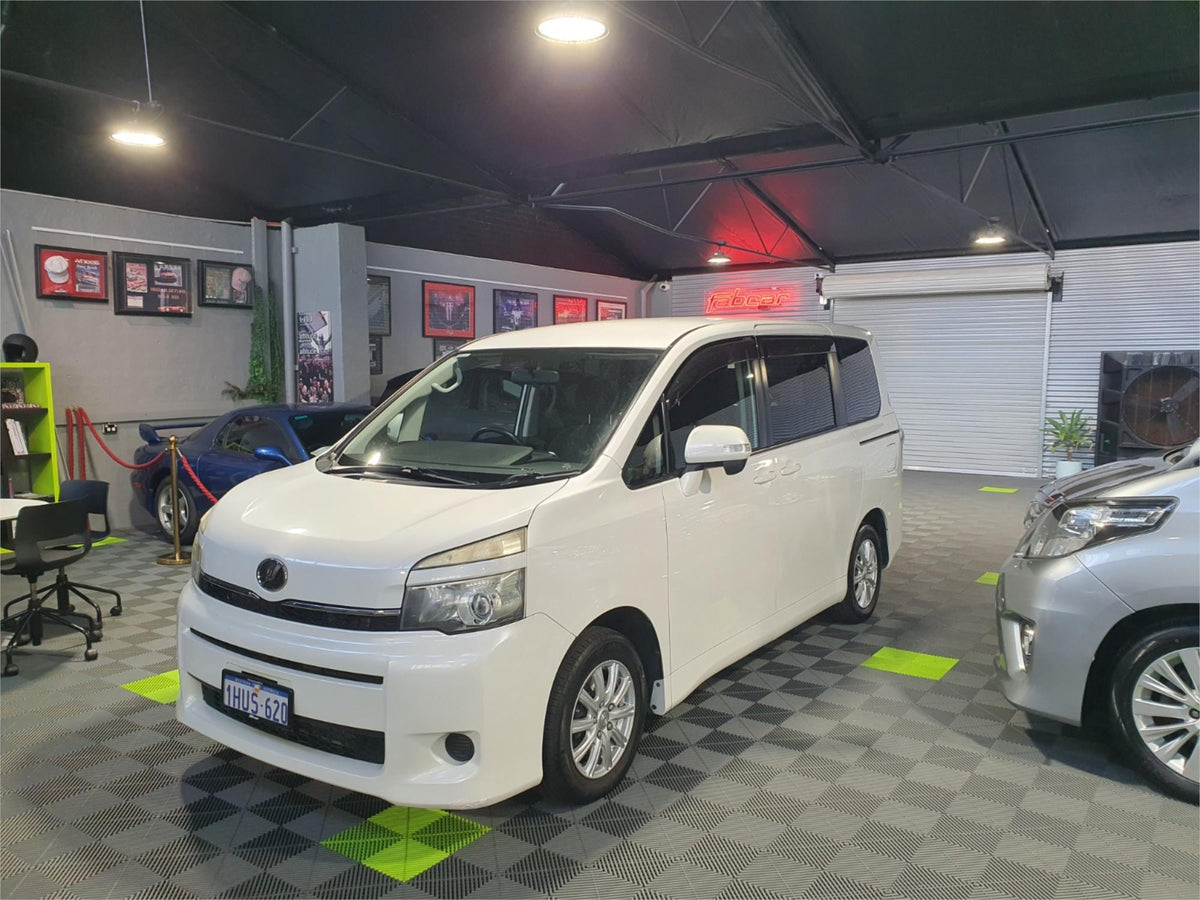 2013 Toyota Voxy Welcab ZRR70-0552884 - Available Now