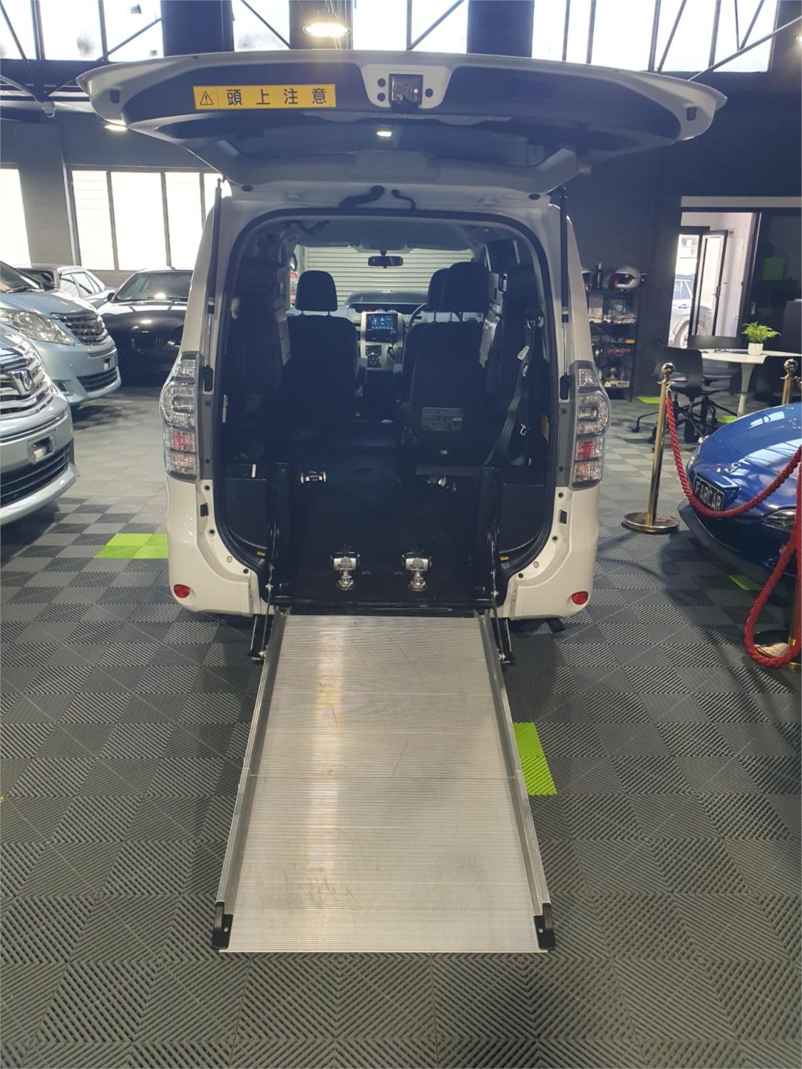 2013 Toyota Voxy Welcab ZRR70-0552884 - Available Now