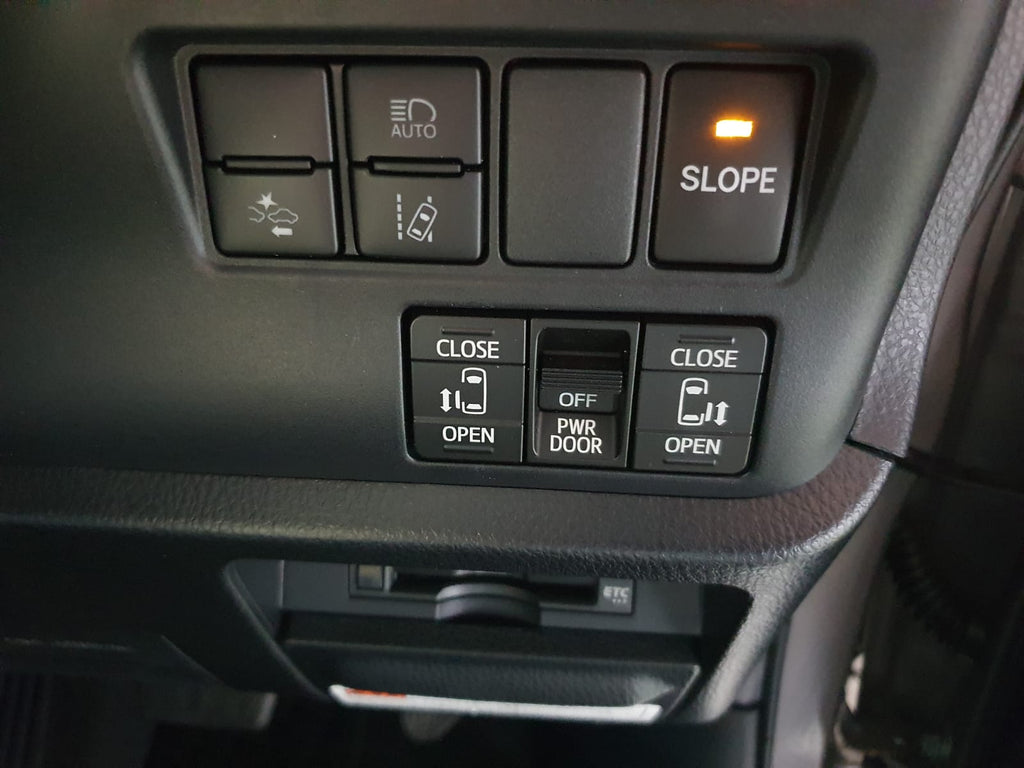 2018 Toyota Noah ZRR80-0443558 Welcab - SOLD - More Vehicles Available Soon