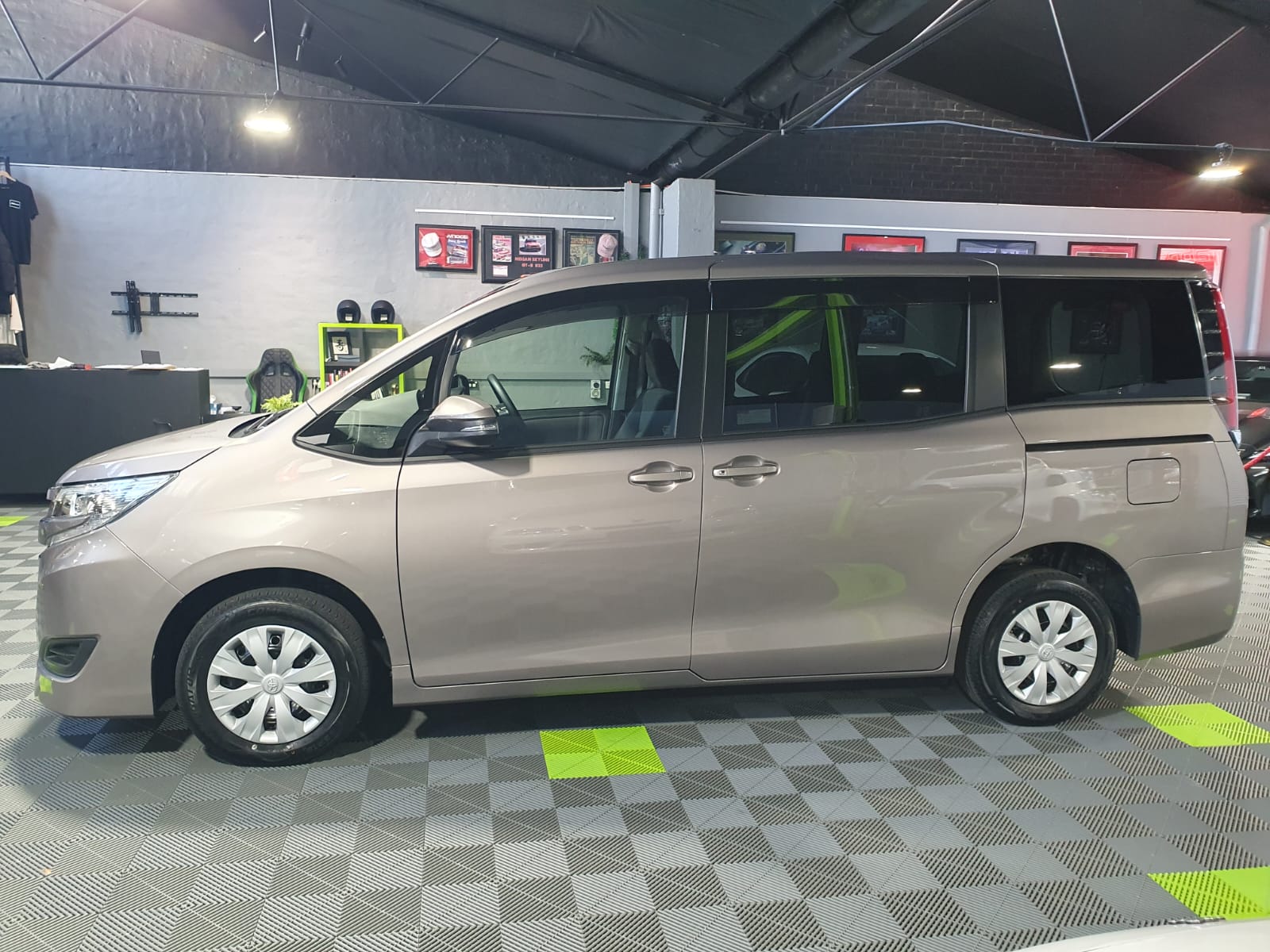 2018 Toyota Noah ZRR80-0443558 Welcab - SOLD - More Vehicles Available Soon