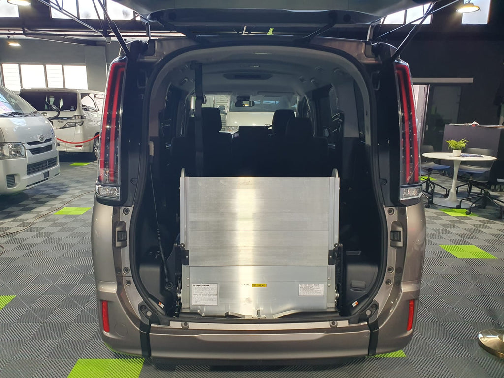 2018 Toyota Noah ZRR80-0443558 Welcab - SOLD - More Vehicles Available Soon