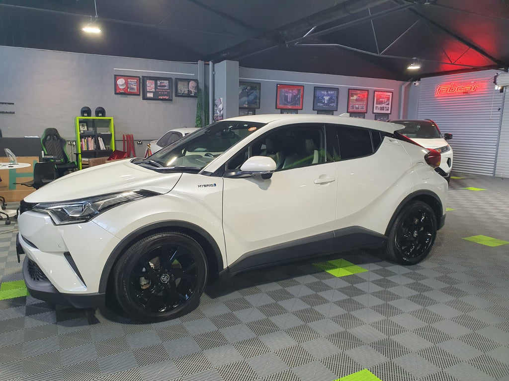 2019 Toyota C-HR In Pearl ZYX10-2167460 50,303 Km