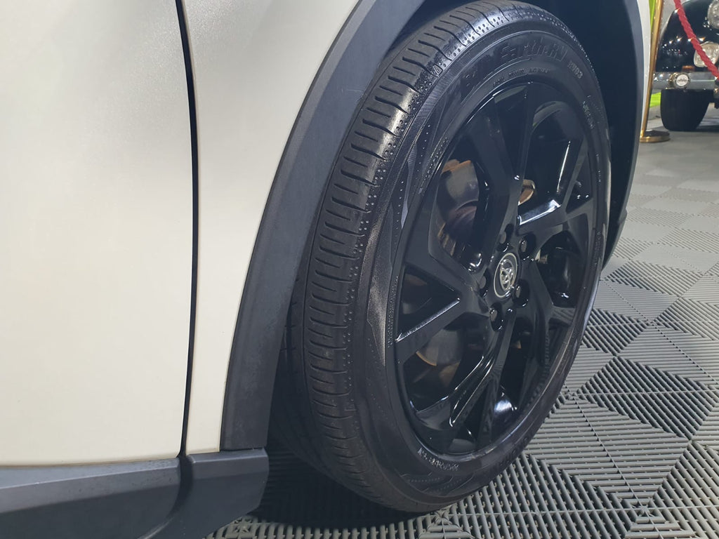 2019 Toyota C-HR In Pearl ZYX10-2167460 50,303 Km