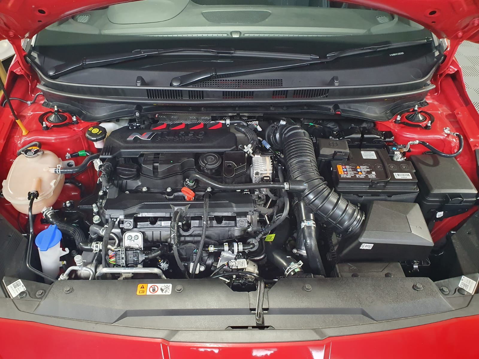 2025 Hyundai i20 Performance Red Pearl 6 Speed 7770Km - Available Now